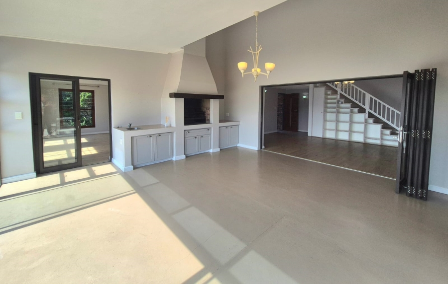 5 Bedroom Property for Sale in Wilderness Central Western Cape